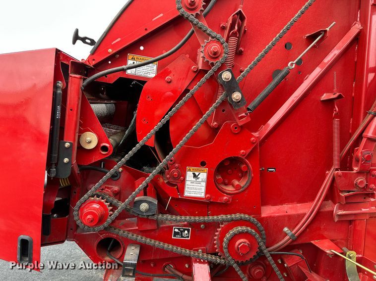 image for item OG9234 2021 New Holland  Roll Belt 450 round baler
