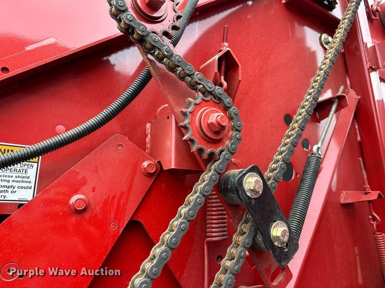 image for item OG9234 2021 New Holland  Roll Belt 450 round baler