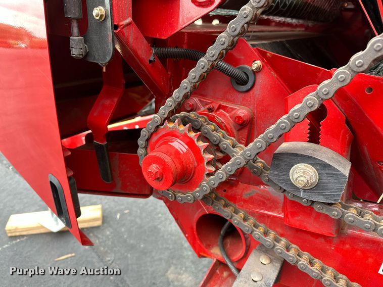 image for item OG9234 2021 New Holland  Roll Belt 450 round baler