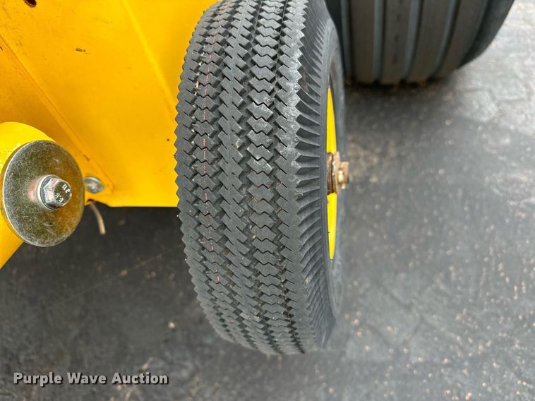 image for item OG9234 2021 New Holland  Roll Belt 450 round baler