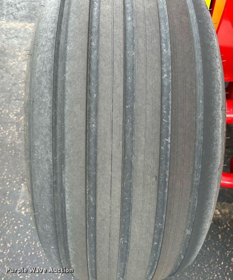 image for item OG9234 2021 New Holland  Roll Belt 450 round baler