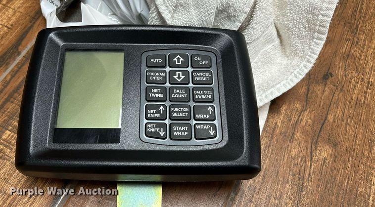 image for item OG9234 2021 New Holland  Roll Belt 450 round baler