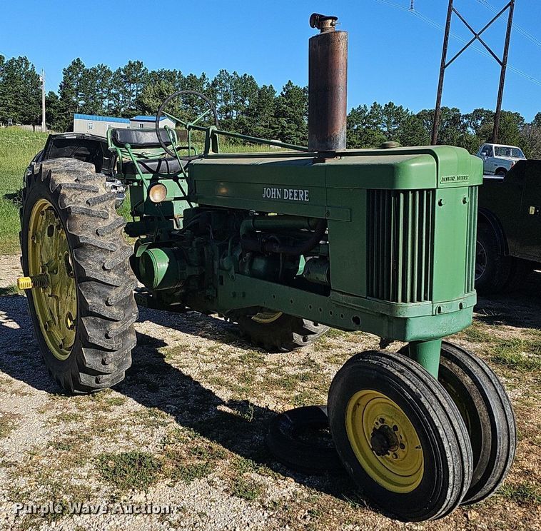 image for item OG9322 1953 John Deere 50  tractor