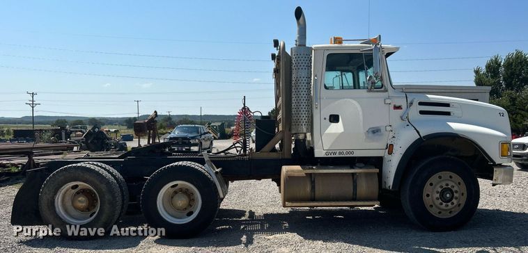 image for item DJ6311 1994 Ford LTLS9000  semi truck