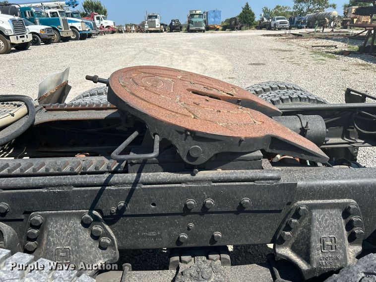 image for item DJ6311 1994 Ford LTLS9000  semi truck