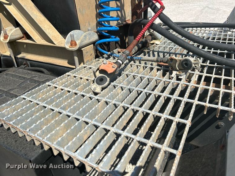 image for item DJ6311 1994 Ford LTLS9000  semi truck