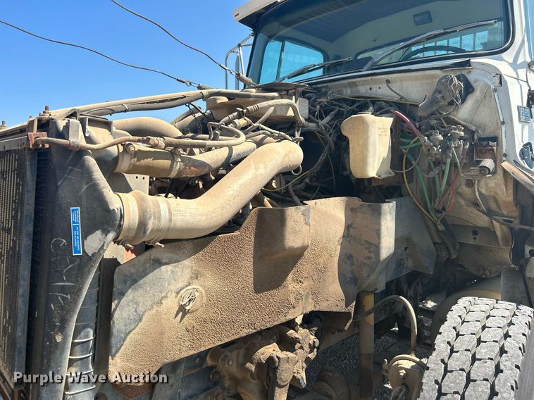 image for item DJ6311 1994 Ford LTLS9000  semi truck