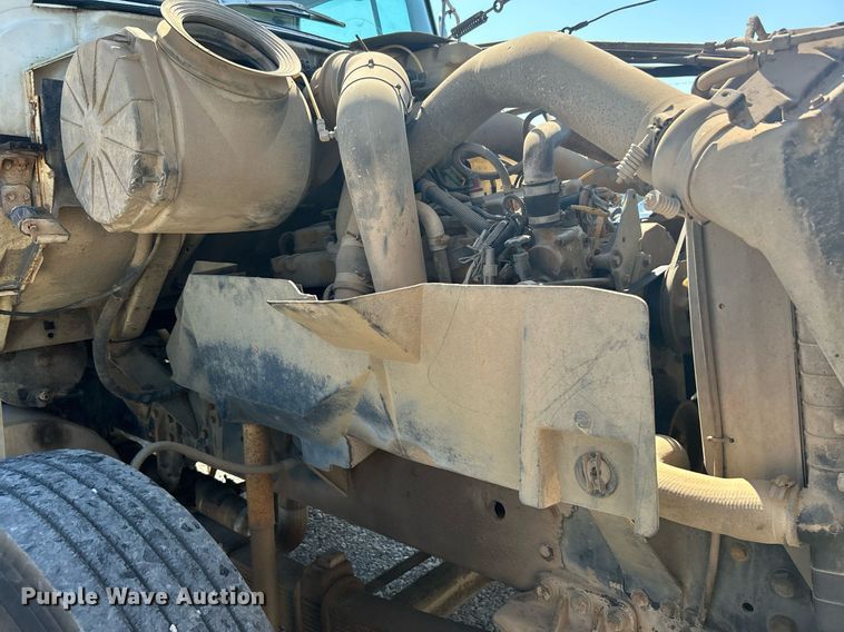 image for item DJ6311 1994 Ford LTLS9000  semi truck