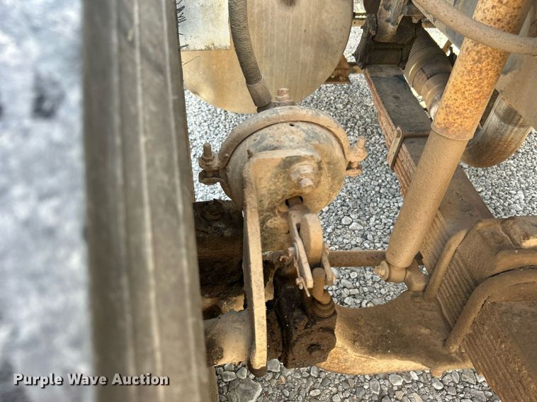 image for item DJ6311 1994 Ford LTLS9000  semi truck