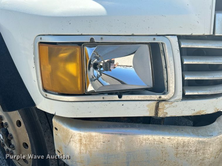 image for item DJ6311 1994 Ford LTLS9000  semi truck