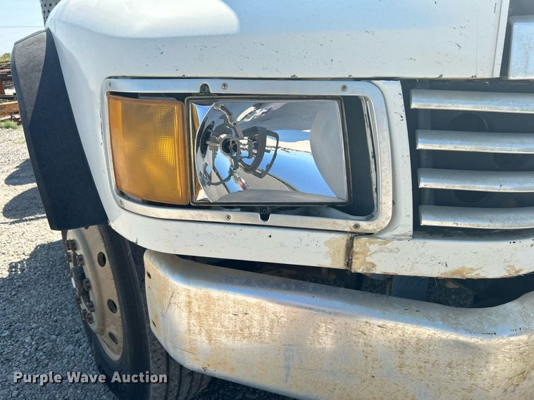 image for item DJ6311 1994 Ford LTLS9000  semi truck