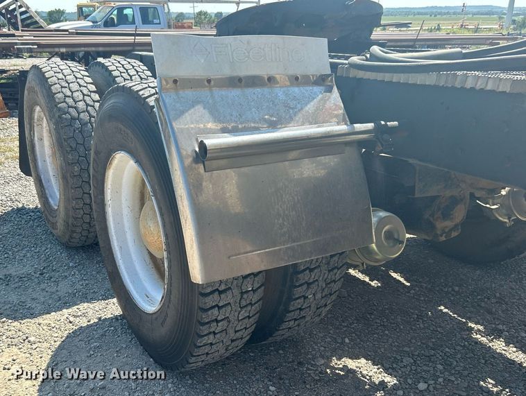 image for item DJ6311 1994 Ford LTLS9000  semi truck