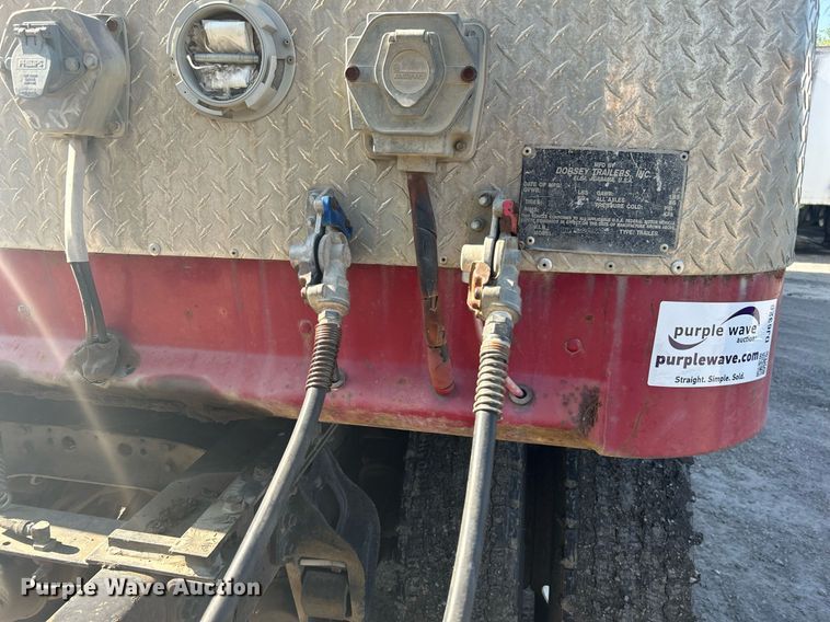 image for item DJ6326 1994 Dorsey  dry van trailer