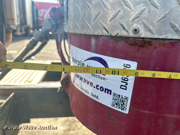 image for item DJ6326 1994 Dorsey  dry van trailer