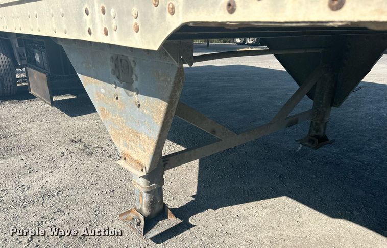 image for item DJ6327 1998 Hyundai VI2280151FJPR  dry van trailer