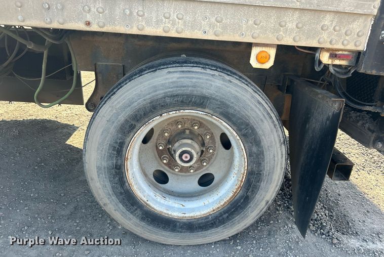 image for item DJ6327 1998 Hyundai VI2280151FJPR  dry van trailer