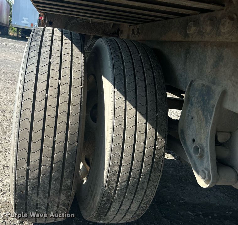 image for item DJ6327 1998 Hyundai VI2280151FJPR  dry van trailer