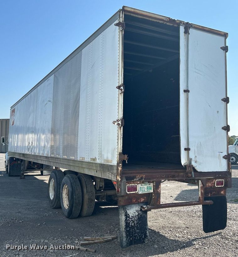 image for item DJ6328 1983 Trailmobile 011A-1SAX  dry van trailer