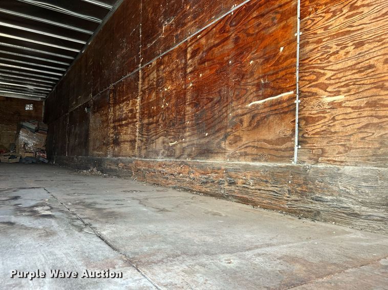 image for item DJ6328 1983 Trailmobile 011A-1SAX  dry van trailer