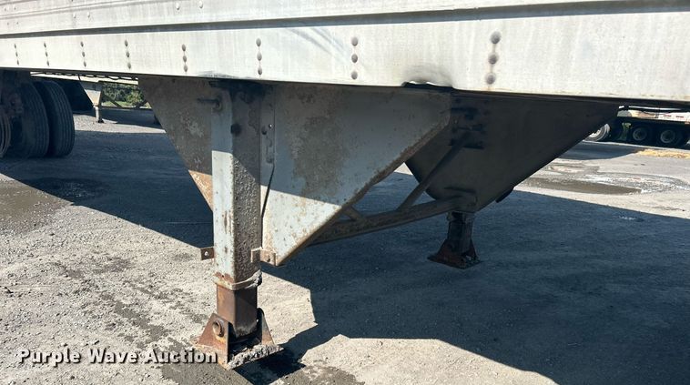 image for item DJ6328 1983 Trailmobile 011A-1SAX  dry van trailer