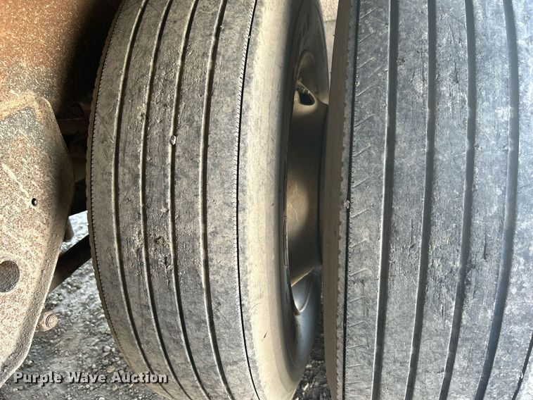 image for item DJ6329 1993 Monon Corporation 1A3-32-A2-48W  dry van trailer