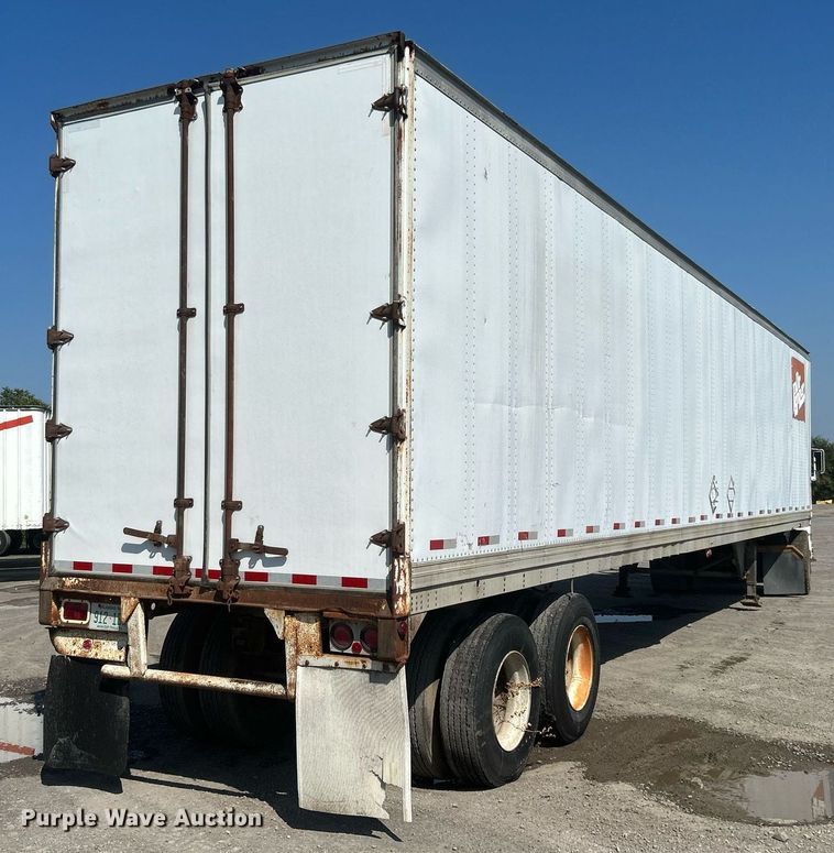 image for item DJ6330 1983 Trailmobile 011A-1SAX  dry van trailer