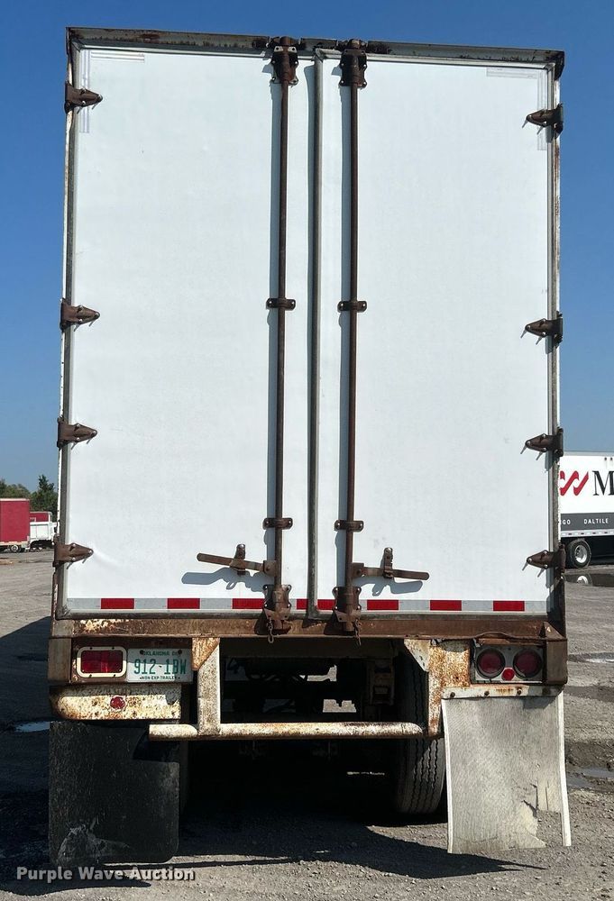 image for item DJ6330 1983 Trailmobile 011A-1SAX  dry van trailer