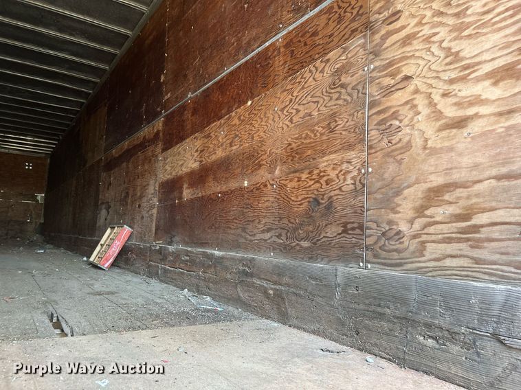 image for item DJ6330 1983 Trailmobile 011A-1SAX  dry van trailer