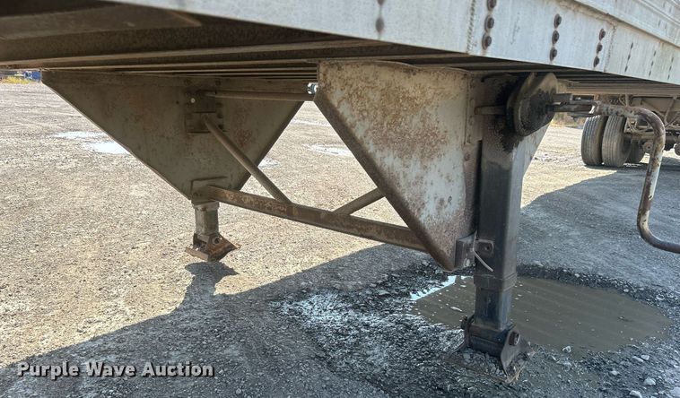 image for item DJ6330 1983 Trailmobile 011A-1SAX  dry van trailer