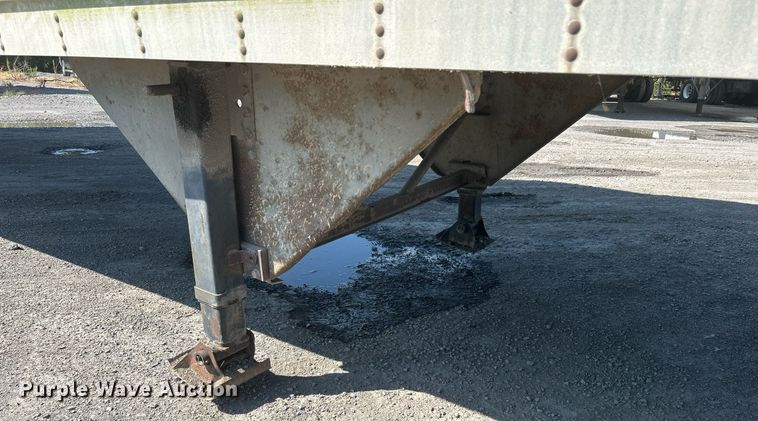 image for item DJ6330 1983 Trailmobile 011A-1SAX  dry van trailer