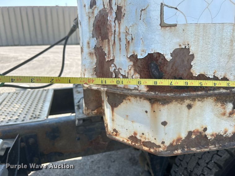 image for item DJ6330 1983 Trailmobile 011A-1SAX  dry van trailer