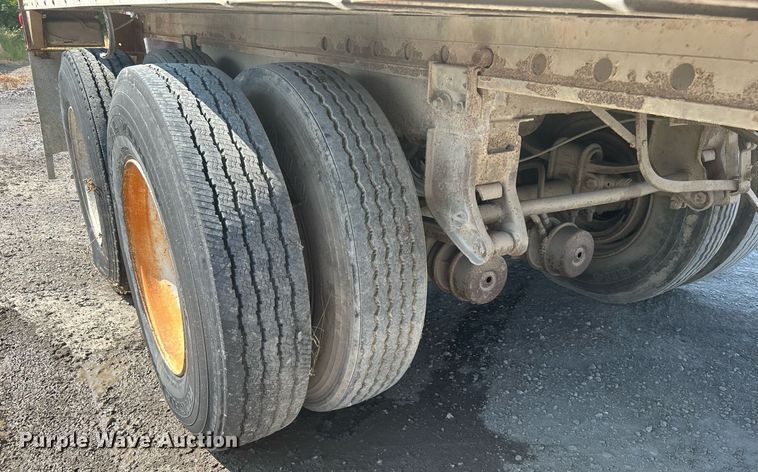 image for item DJ6330 1983 Trailmobile 011A-1SAX  dry van trailer