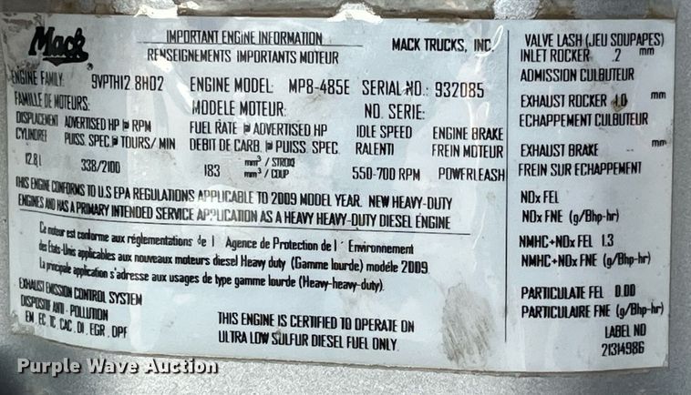 image for item DP2055 2010 Mack CHU613  semi truck