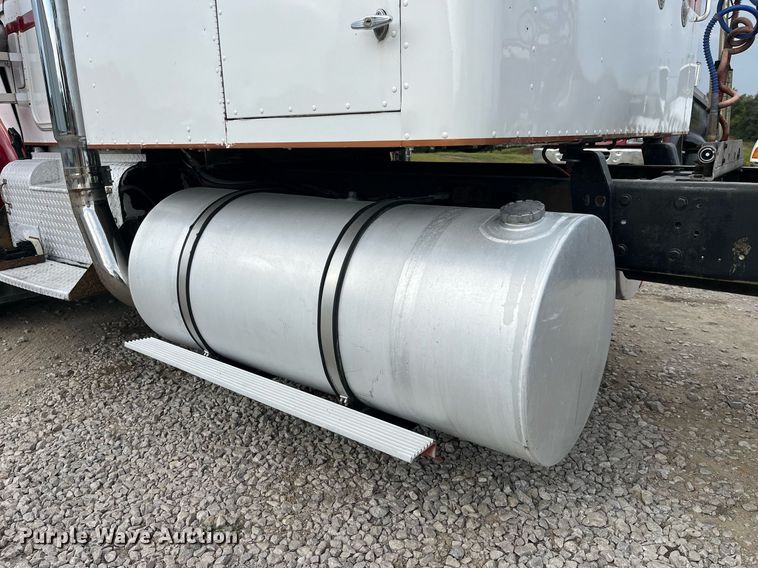 image for item DP2056 1979 Kenworth W900A  semi truck