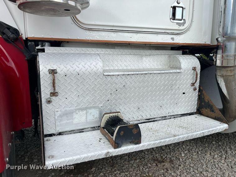 image for item DP2056 1979 Kenworth W900A  semi truck