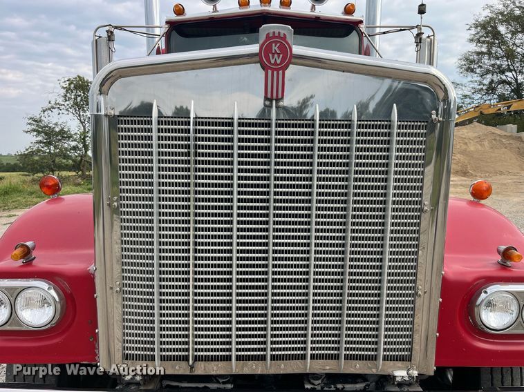 image for item DP2056 1979 Kenworth W900A  semi truck