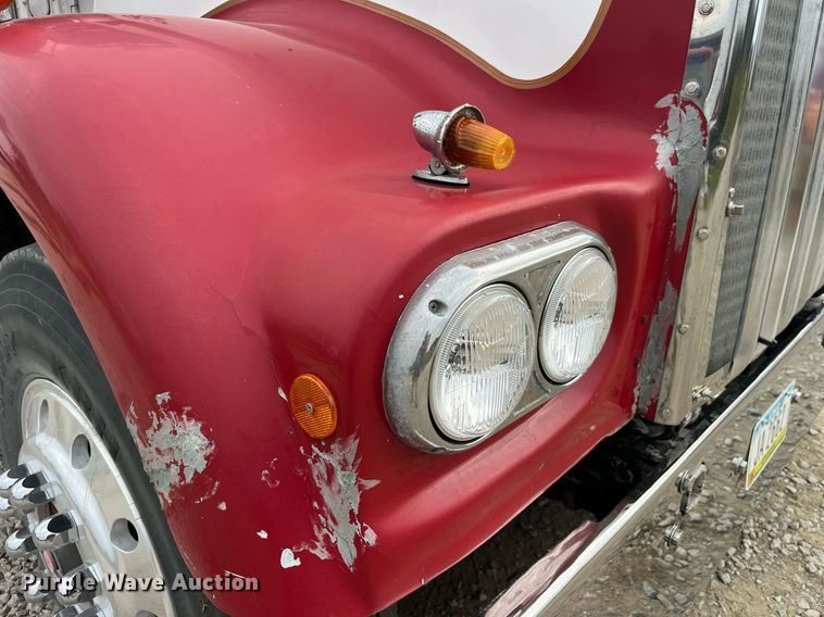 image for item DP2056 1979 Kenworth W900A  semi truck