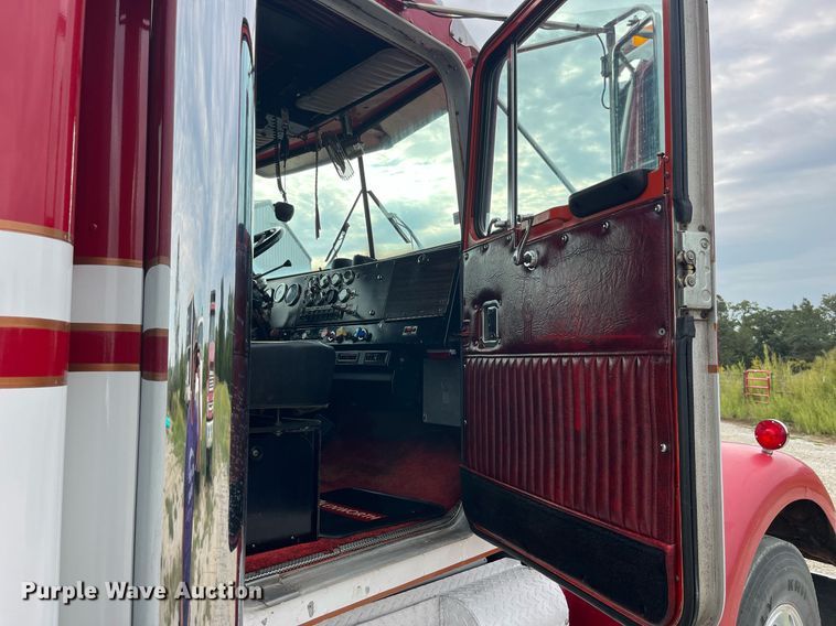 image for item DP2056 1979 Kenworth W900A  semi truck