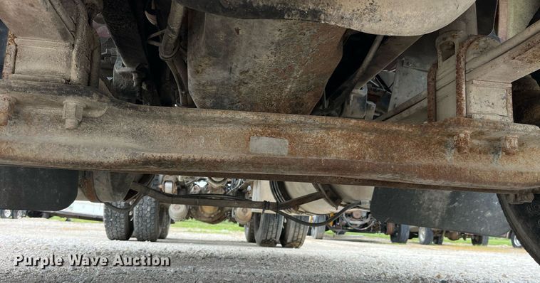 image for item DP2058 2003 Mack CH613  semi truck