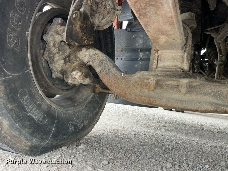 image for item DP2058 2003 Mack CH613  semi truck