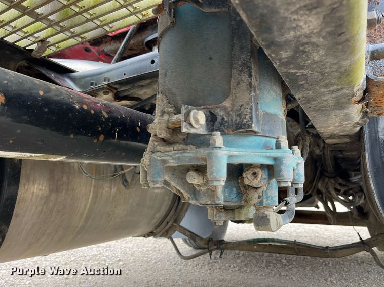 image for item DP2058 2003 Mack CH613  semi truck