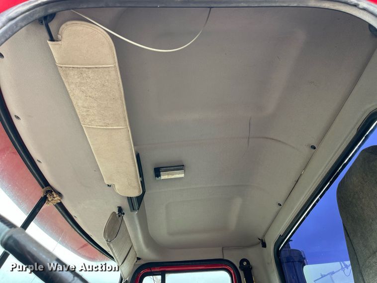 image for item DP2058 2003 Mack CH613  semi truck