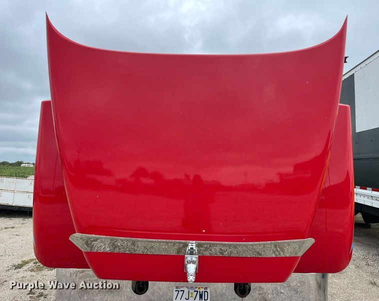 image for item DP2058 2003 Mack CH613  semi truck