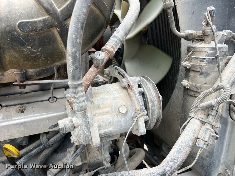 image for item DP2058 2003 Mack CH613  semi truck