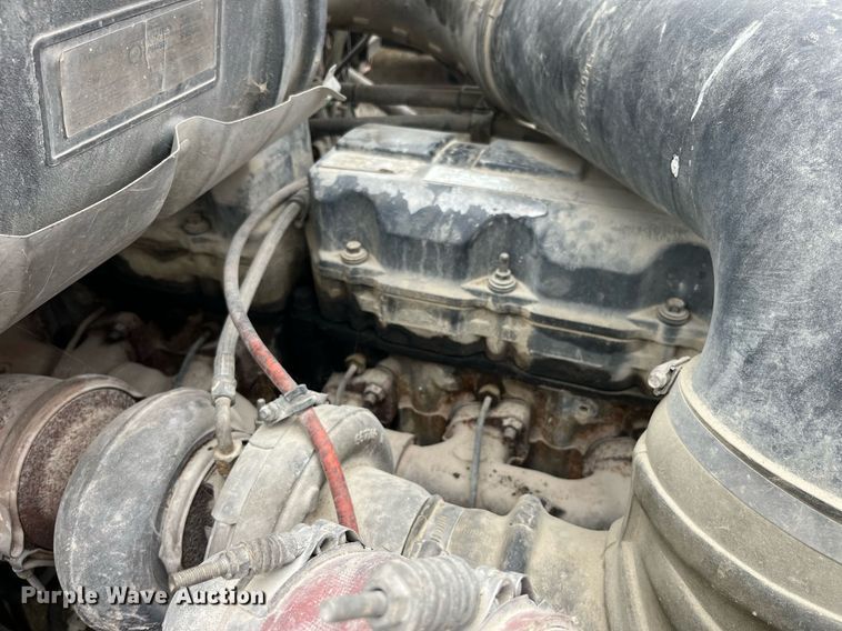 image for item DP2058 2003 Mack CH613  semi truck