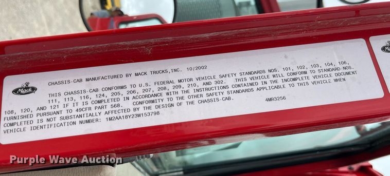 image for item DP2058 2003 Mack CH613  semi truck