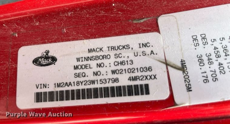 image for item DP2058 2003 Mack CH613  semi truck
