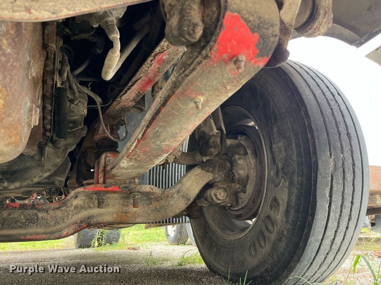 image for item DP2059 2000 Volvo VNL  semi truck