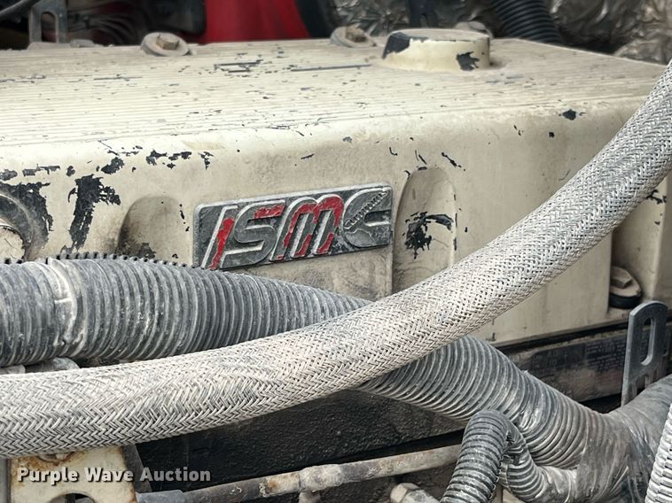 image for item DP2059 2000 Volvo VNL  semi truck