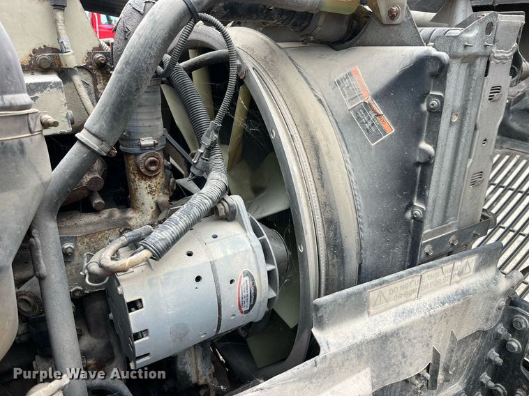 image for item DP2059 2000 Volvo VNL  semi truck